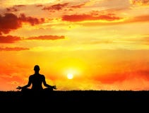 Yogameditation am Sonnenuntergang Yogameditation am Sonnenuntergang