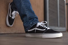 men wearing vans