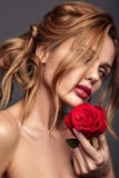 Young model with natural makeup and perfect skin Royalty Free Stock Images Young model with natural makeup and perfect skin Royalty Free Stock Images