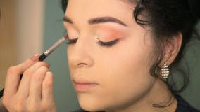 Yrkesmässig ögonmakeup arkivfilmer Yrkesmässig ögonmakeup arkivfilmer