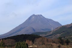Yufu-dake nel Giappone Immagini Stock Yufu-dake nel Giappone Immagini Stock