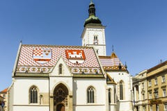 Zagreb, Kroatien - 2013: St Mark Kirche ist die Gemeindekirche von altem Zagreb, gelegen in St Mark Quadrat Es wurde in errichtet stockfotografie Zagreb, Kroatien - 2013: St Mark Kirche ist die Gemeindekirche von altem Zagreb, gelegen in St Mark Quadrat Es wurde in errichtet stockfotografie