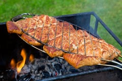 Zalmfilet op de grill royalty-vrije stock fotografie Zalmfilet op de grill royalty-vrije stock fotografie