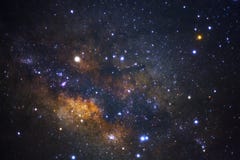 Zamyka up milky sposobu galaxy z gwiazdami i interliniuje pył w un obrazy stock Zamyka up milky sposobu galaxy z gwiazdami i interliniuje pył w un obrazy stock