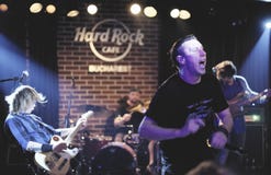 Zdob SI Zdub de concert, Hard Rock Cafe, Bucarest, Roumanie image stock Zdob SI Zdub de concert, Hard Rock Cafe, Bucarest, Roumanie image stock