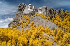 Zet het Nationale Infrarode Gedenkteken van Rushmore op, Zuid- Dakota stock fotografie Zet het Nationale Infrarode Gedenkteken van Rushmore op, Zuid- Dakota stock fotografie