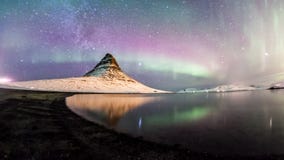 Zima milky sposób nad Kirkjufell i Zima milky sposób nad Kirkjufell i