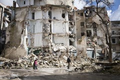Zniszczony buduje Aleppo.