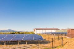 Zonnemachtspanelen, Photovoltaic modules voor innovatie groene en Stock Foto Zonnemachtspanelen, Photovoltaic modules voor innovatie groene en Stock Foto