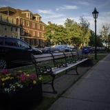 Zonsondergang over het Nationale Historische District van Charlottetown, Canada royalty-vrije stock afbeelding Zonsondergang over het Nationale Historische District van Charlottetown, Canada royalty-vrije stock afbeelding