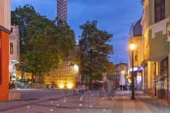 Zonsondergangmening van Dzhumaya-Moskee in stad van Plovdiv, Bulgarije royalty-vrije stock afbeeldingen Zonsondergangmening van Dzhumaya-Moskee in stad van Plovdiv, Bulgarije royalty-vrije stock afbeeldingen