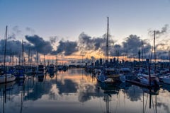Zonsopgang bij St Mary Baai Auckland royalty-vrije stock fotografie Zonsopgang bij St Mary Baai Auckland royalty-vrije stock fotografie