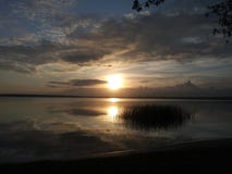 Zonsopgang over Meer Ariana royalty-vrije stock afbeelding Zonsopgang over Meer Ariana royalty-vrije stock afbeelding