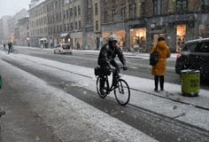 Zware sneeuwdalingen van Deens hoofdkopenhagen Denemarken stock afbeelding Zware sneeuwdalingen van Deens hoofdkopenhagen Denemarken stock afbeelding