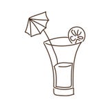 Zwart-wit contour met cocktaildrank met citroenplak en decoratieve paraplu stock illustratie Zwart-wit contour met cocktaildrank met citroenplak en decoratieve paraplu stock illustratie