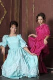 Zwei Damen lizenzfreie stockfotos Zwei Damen lizenzfreie stockfotos