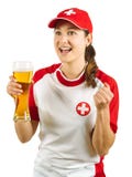 Zwitserse sportenventilator die met bier toejuichen stock afbeelding Zwitserse sportenventilator die met bier toejuichen stock afbeelding