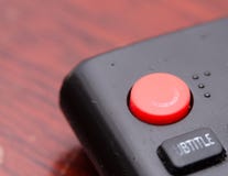 À télécommande de TV photographié vers le haut de la fin, vous pouvez voir les clés pour changer les programmes photographie stock libre de droits À télécommande de TV photographié vers le haut de la fin, vous pouvez voir les clés pour changer les programmes photographie stock libre de droits