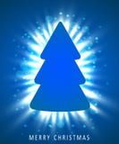 Árbol de navidad hecho del papel azul en fondo azul Tarjeta del Año Nuevo y de felicitación de la Navidad o invitación del partid Imagen de archivo libre de regalías Árbol de navidad hecho del papel azul en fondo azul Tarjeta del Año Nuevo y de felicitación de la Navidad o invitación del partid Imagen de archivo libre de regalías