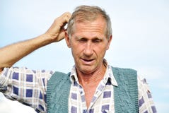 åldriga gester som intresserar den male medelpersonen royaltyfri bild åldriga gester som intresserar den male medelpersonen royaltyfri bild