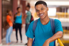 Étudiant universitaire africain masculin image libre de droits Étudiant universitaire africain masculin image libre de droits