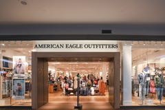 Αμερικανικά outfitters αετών αποθηκεύουν το μέτωπο στοκ εικόνες με δικαίωμα ελεύθερης χρήσης Αμερικανικά outfitters αετών αποθηκεύουν το μέτωπο στοκ εικόνες με δικαίωμα ελεύθερης χρήσης