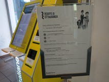 Ιταλικό βασικό εισοδηματικό αίτημα στοκ εικόνα Ιταλικό βασικό εισοδηματικό αίτημα στοκ εικόνα