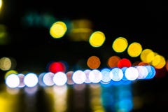 Κυκλοφορία πόλεων νύχτας σε μια γιγαντιαία μητρόπολη Ελαφρύ υπόβαθρο bokeh πόλεων Φωτεινοί σηματοδότες νύχτας Defocused στοκ εικόνα με δικαίωμα ελεύθερης χρήσης Κυκλοφορία πόλεων νύχτας σε μια γιγαντιαία μητρόπολη Ελαφρύ υπόβαθρο bokeh πόλεων Φωτεινοί σηματοδότες νύχτας Defocused στοκ εικόνα με δικαίωμα ελεύθερης χρήσης