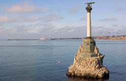 Μνημείο στα νεκρά σκάφη στη Σεβαστούπολη στοκ εικόνες με δικαίωμα ελεύθερης χρήσης Μνημείο στα νεκρά σκάφη στη Σεβαστούπολη στοκ εικόνες με δικαίωμα ελεύθερης χρήσης