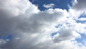 μπλε λευκό ουρανού σύννεφων φιλμ μικρού μήκους μπλε λευκό ουρανού σύννεφων φιλμ μικρού μήκους