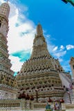 Ναός Arun Wat στο ναό κατά τη διάρκεια της ηλιόλουστης ημέρας, Μπανγκόκ, Ταϊλάνδη στοκ φωτογραφία με δικαίωμα ελεύθερης χρήσης Ναός Arun Wat στο ναό κατά τη διάρκεια της ηλιόλουστης ημέρας, Μπανγκόκ, Ταϊλάνδη στοκ φωτογραφία με δικαίωμα ελεύθερης χρήσης