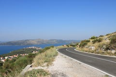 Τοπ άποψη της κροατικής ακτής και των κοντινών νησιών στοκ φωτογραφία με δικαίωμα ελεύθερης χρήσης Τοπ άποψη της κροατικής ακτής και των κοντινών νησιών στοκ φωτογραφία με δικαίωμα ελεύθερης χρήσης