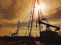 Φρεάτια γεώτρησης πετρελαίου στοκ εικόνες Φρεάτια γεώτρησης πετρελαίου στοκ εικόνες