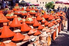 Παραδοσιακή αγορά σε Meknes, Μαρόκο στην Αφρική στοκ εικόνα με δικαίωμα ελεύθερης χρήσης Παραδοσιακή αγορά σε Meknes, Μαρόκο στην Αφρική στοκ εικόνα με δικαίωμα ελεύθερης χρήσης