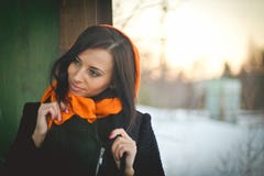 Πορτρέτο μόδας νέου μουσουλμάνου που φορά hijab στοκ εικόνα με δικαίωμα ελεύθερης χρήσης Πορτρέτο μόδας νέου μουσουλμάνου που φορά hijab στοκ εικόνα με δικαίωμα ελεύθερης χρήσης