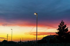 πέρα από την πόλη ηλιοβασιλέ&m στοκ φωτογραφίες πέρα από την πόλη ηλιοβασιλέ&m στοκ φωτογραφίες