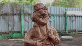 Ð figurine глины ¹ ¾ Ð ¹ кРаРбал ал ‹Ñ ½ Ñ ‡ Ð¸Ð ÑƒÐ¶Ñ ¼ ‚ка Ð Ñ ÑƒÑ ‚‚Ð°Ñ Ñ Ñ ½ Ð°Ñ Ð ½ Ñ Ð¸Ð ³ л человека акции видеоматериалы Ð figurine глины ¹ ¾ Ð ¹ кРаРбал ал ‹Ñ ½ Ñ ‡ Ð¸Ð ÑƒÐ¶Ñ ¼ ‚ка Ð Ñ ÑƒÑ ‚‚Ð°Ñ Ñ Ñ ½ Ð°Ñ Ð ½ Ñ Ð¸Ð ³ л человека акции видеоматериалы