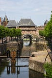 Ворота вызвали Koppelpoort и шлюз в Амерсфорте, Нидерланд стоковая фотография rf Ворота вызвали Koppelpoort и шлюз в Амерсфорте, Нидерланд стоковая фотография rf