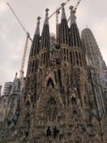 Вид сзади базилики Sagrada Familia в Барселоне, Испании стоковая фотография Вид сзади базилики Sagrada Familia в Барселоне, Испании стоковая фотография