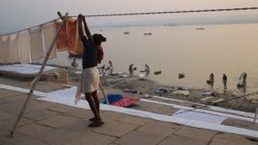 Ежедневная жизнь в Ганге Ghat Ежедневная жизнь в Ганге Ghat