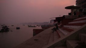 Ежедневная жизнь в Ганге Ghat Ежедневная жизнь в Ганге Ghat