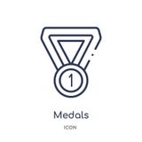Линейный значок медалей от собрания плана футбола Тонкая линия вектор медалей изолированный на белой предпосылке медали ультрамод бесплатная иллюстрация Линейный значок медалей от собрания плана футбола Тонкая линия вектор медалей изолированный на белой предпосылке медали ультрамод бесплатная иллюстрация