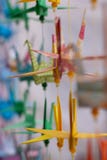 Несколько лебедей декоративных цветов сделанных в бумаге Красочное origami от Японии Бумага сложенная в животные формы стоковые изображения Несколько лебедей декоративных цветов сделанных в бумаге Красочное origami от Японии Бумага сложенная в животные формы стоковые изображения