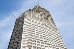 Получившийся отказ конец-вверх небоскреба башни Sathorn уникальный, Бангкок стоковая фотография rf Получившийся отказ конец-вверх небоскреба башни Sathorn уникальный, Бангкок стоковая фотография rf