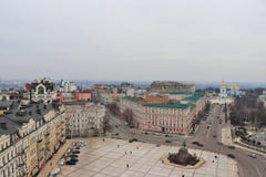 Панорамный взгляд Киев С монастырем St Michael на заднем плане стоковое изображение Панорамный взгляд Киев С монастырем St Michael на заднем плане стоковое изображение
