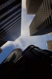 Смотреть вверх на небоскребах в Сан-Франциско стоковое изображение Смотреть вверх на небоскребах в Сан-Франциско стоковое изображение