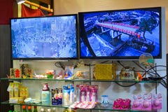 Японские продукты на ночном магазине стоковая фотография rf Японские продукты на ночном магазине стоковая фотография rf