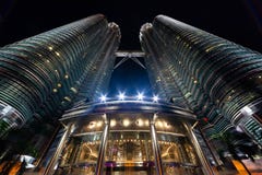Сумасшедшие башни стоковое изображение Сумасшедшие башни стоковое изображение