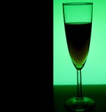 Стекло или stemware с вином алкоголя, вискиом, джином, пивом, ромом, водкой, шотландским, коньяк, ликер, рябиновка, абсент или ко стоковая фотография rf Стекло или stemware с вином алкоголя, вискиом, джином, пивом, ромом, водкой, шотландским, коньяк, ликер, рябиновка, абсент или ко стоковая фотография rf