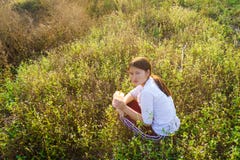 Чай в злаковике, свет Boba напитка захода солнца стоковое фото Чай в злаковике, свет Boba напитка захода солнца стоковое фото